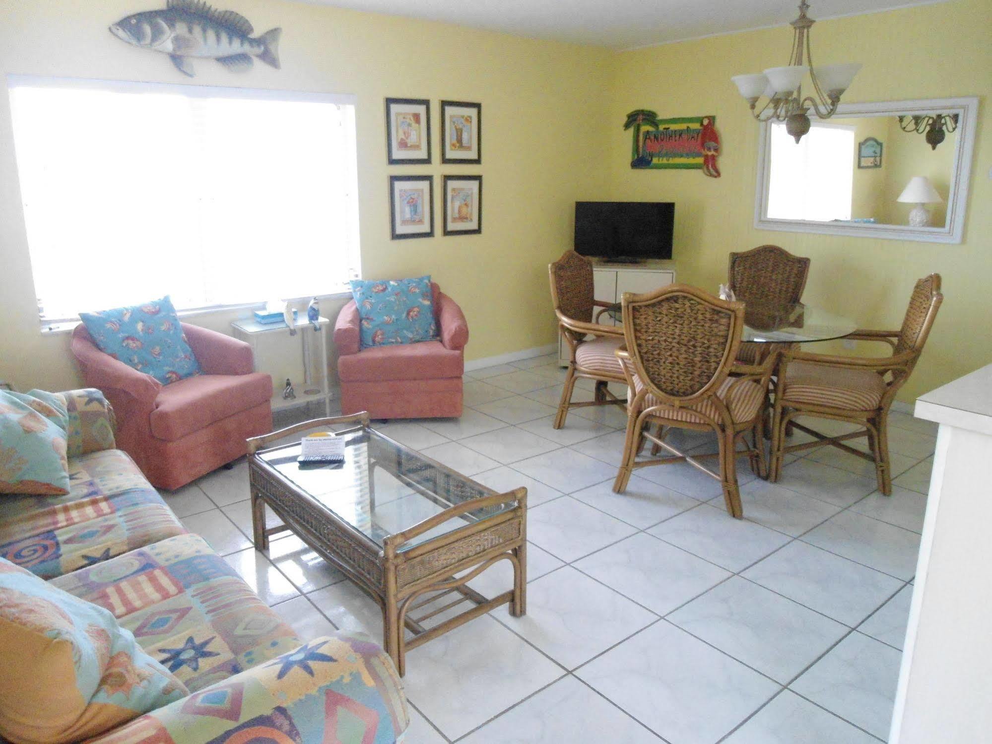 Malyn Resort St. Pete Beach Extérieur photo