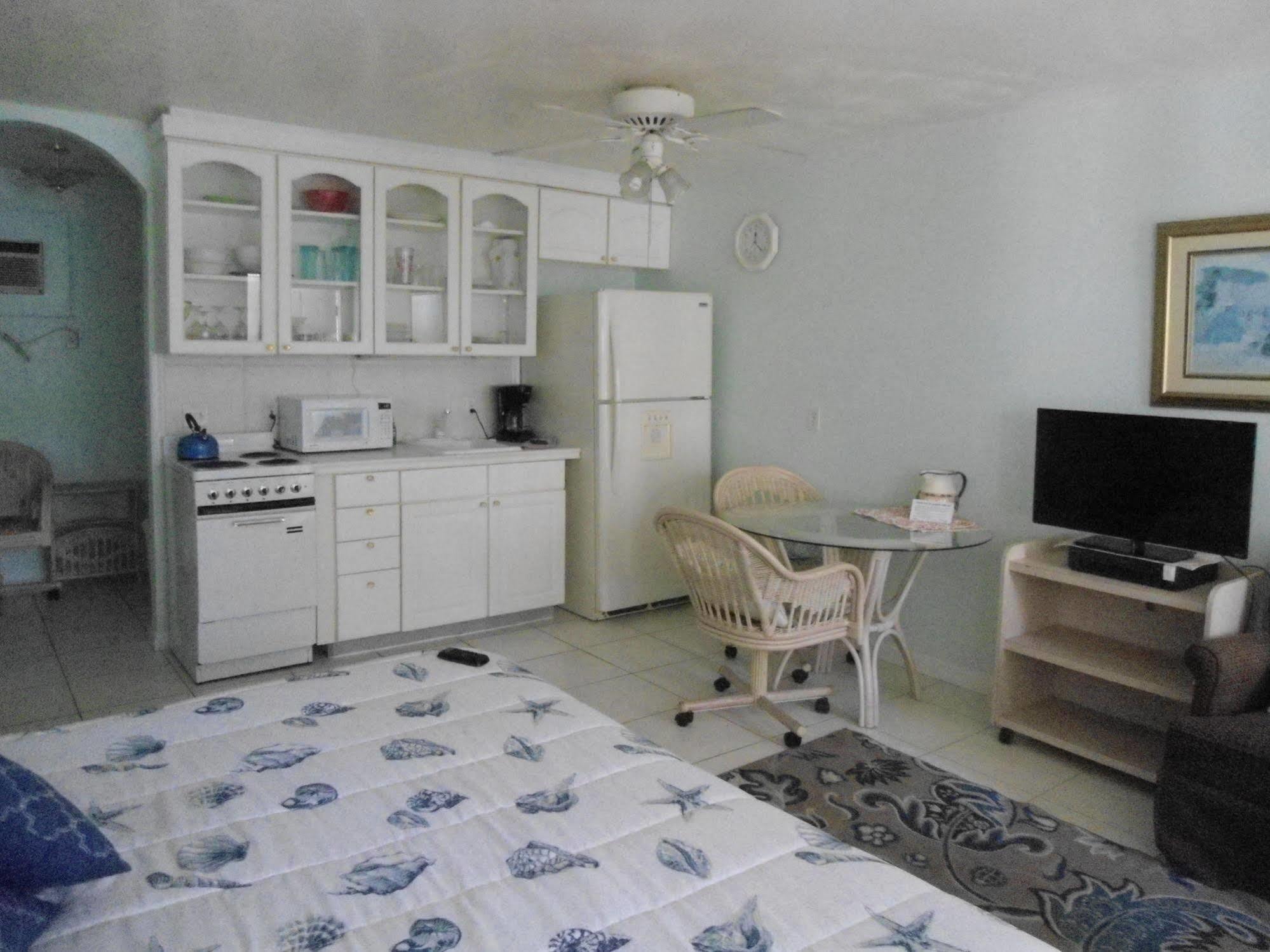 Malyn Resort St. Pete Beach Extérieur photo