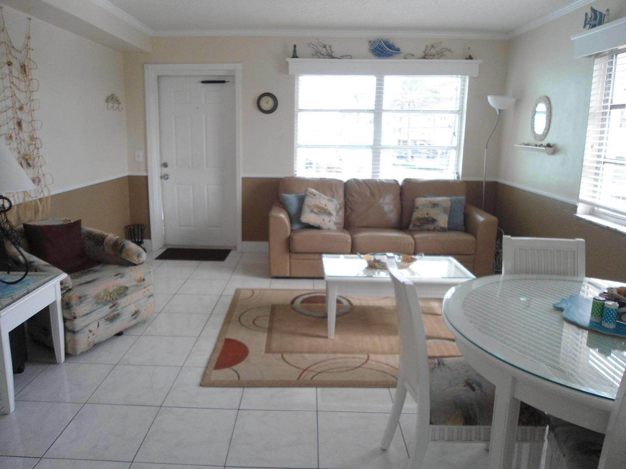 Malyn Resort St. Pete Beach Extérieur photo