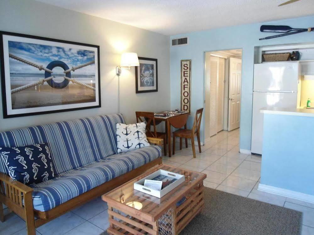 Malyn Resort St. Pete Beach Extérieur photo